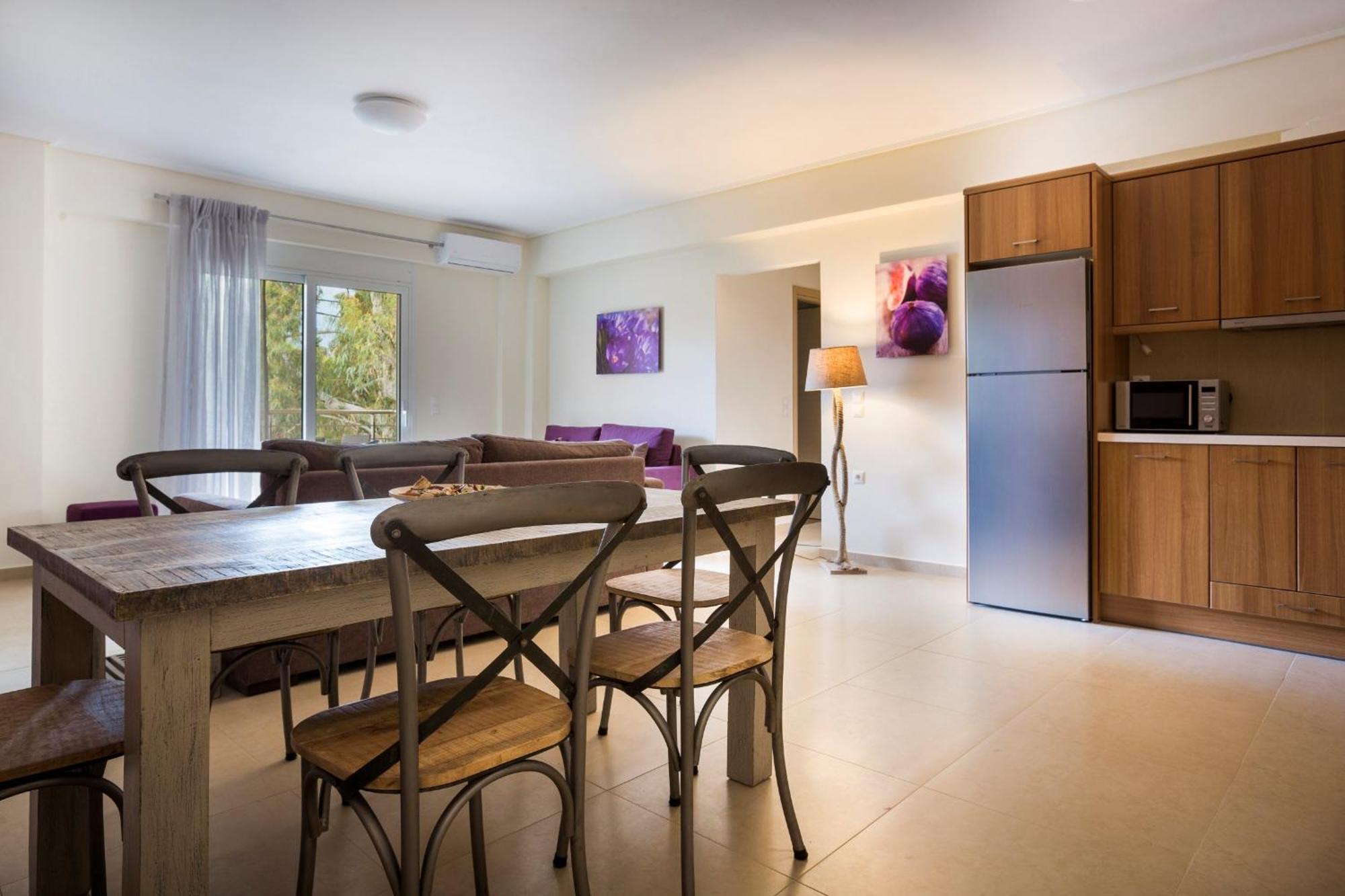Meliti Waterfront Suites 凯法米洛斯 外观 照片